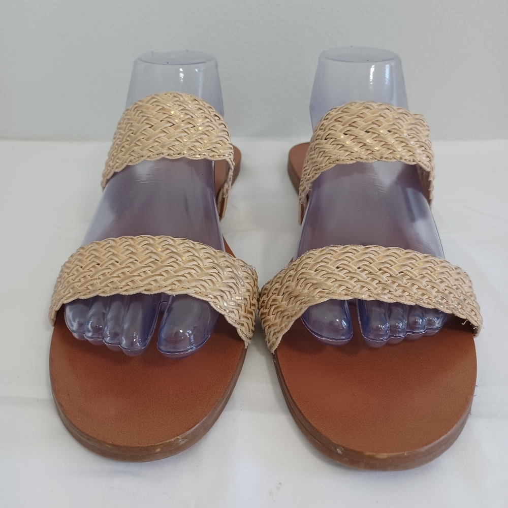 Vince camuto flip-flop sandals gold size 11m
